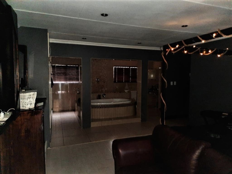 3 Bedroom Property for Sale in Parys Free State